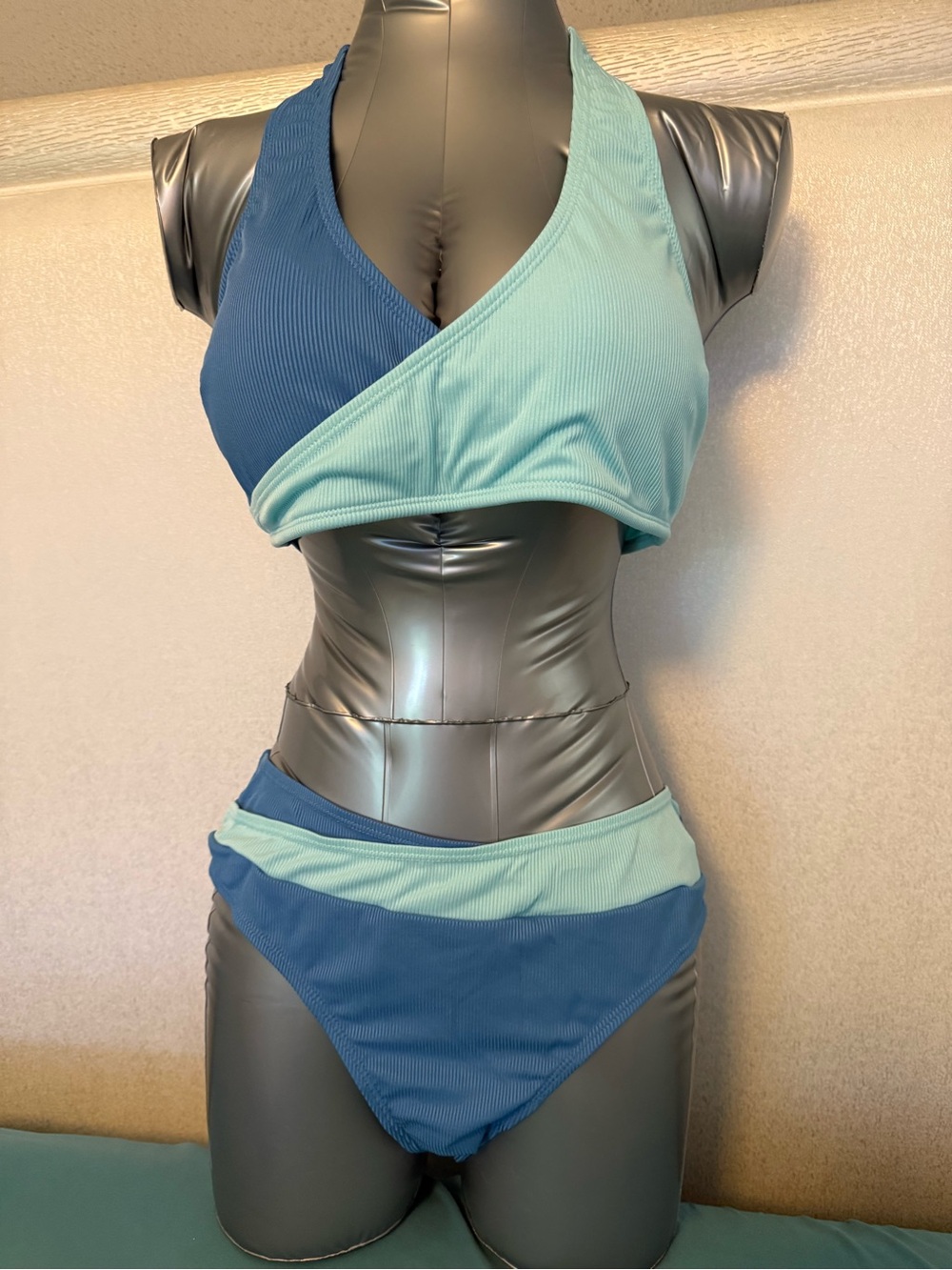 Two-Tone Blue Ribbed Bikini Set
#1